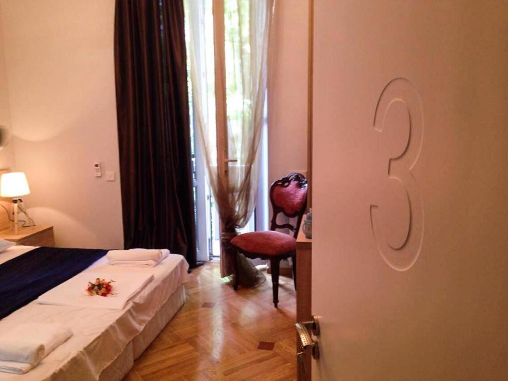 Piccolo Hotel Vake Tbilisi Exterior photo